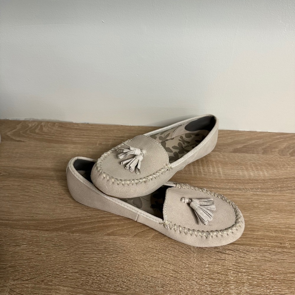 Lands' End Loafers Womens 8.5 Tan Suede Tassel Driving Mocs Whipstitch Flats